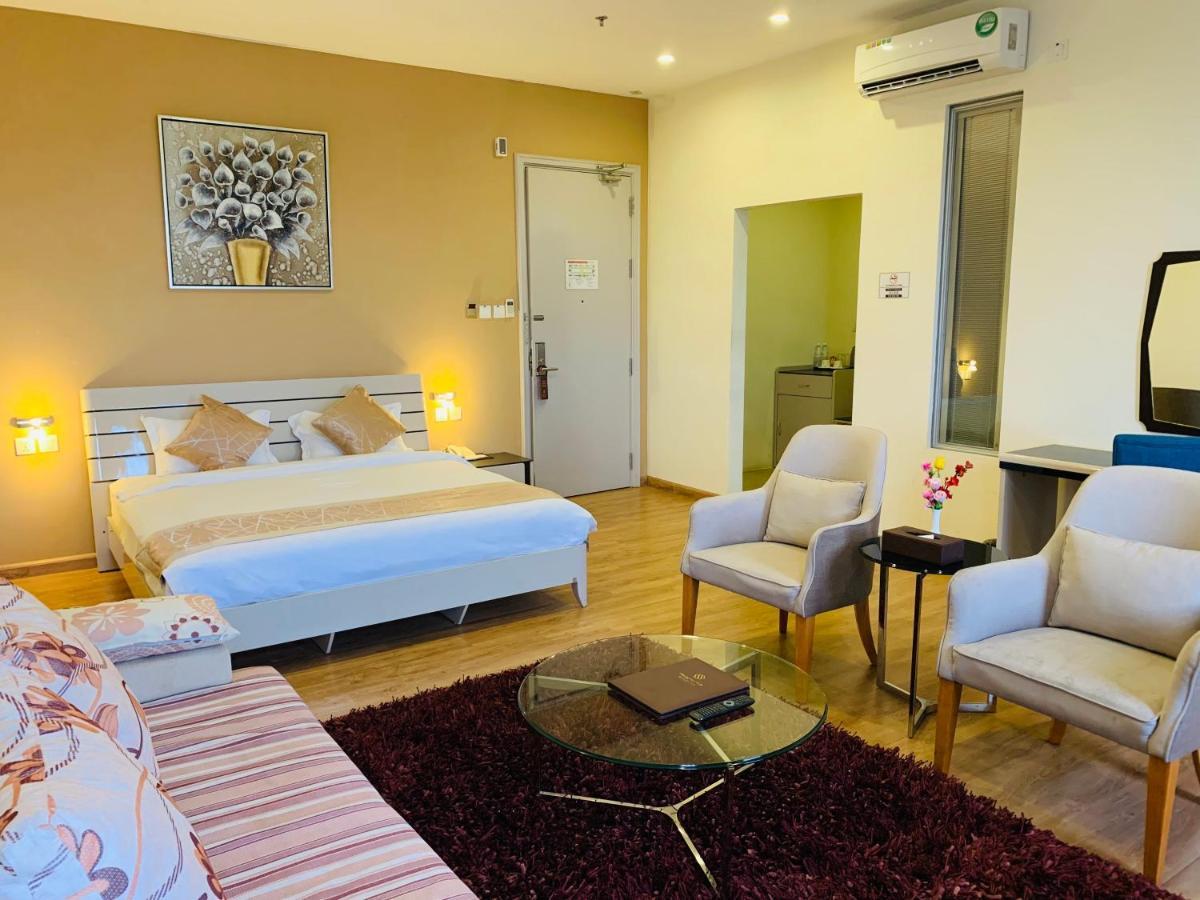 Wafa Hotel & Apartment Kampong Mata Mata Exteriör bild